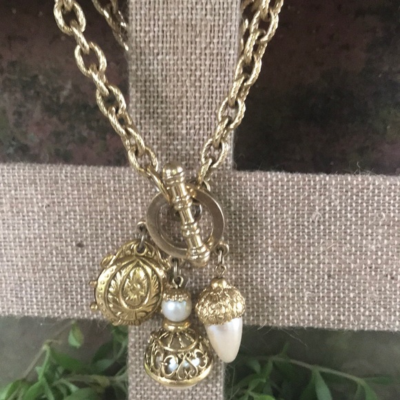 Vintage Jewelry - Vintage Chain Pearl Charm Necklace Vintage Jewelry - Vintage Chain Pearl Charm Necklace